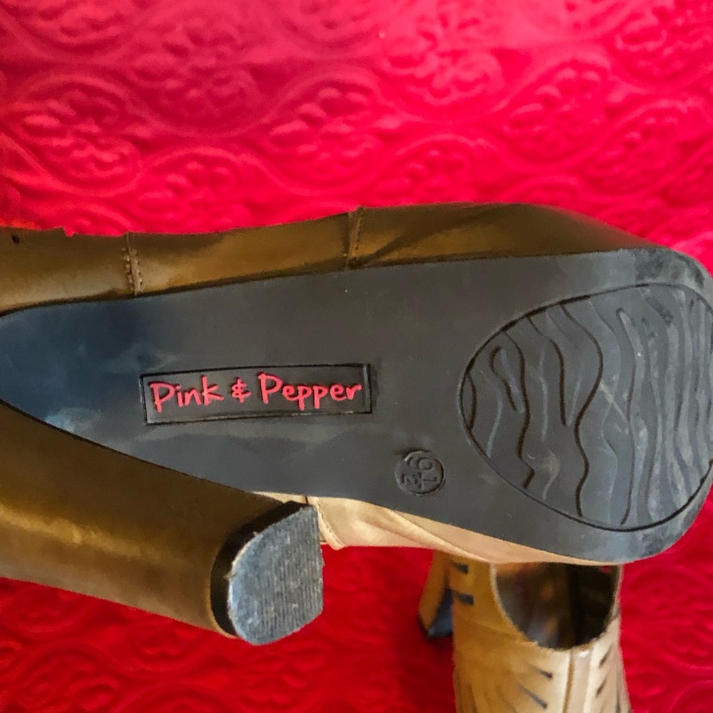 Pink & Pepper Platform Heels-Pre❤️’d - Picture 6 of 6